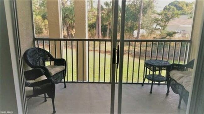Building Photo - 2nd floor condo with landscape views