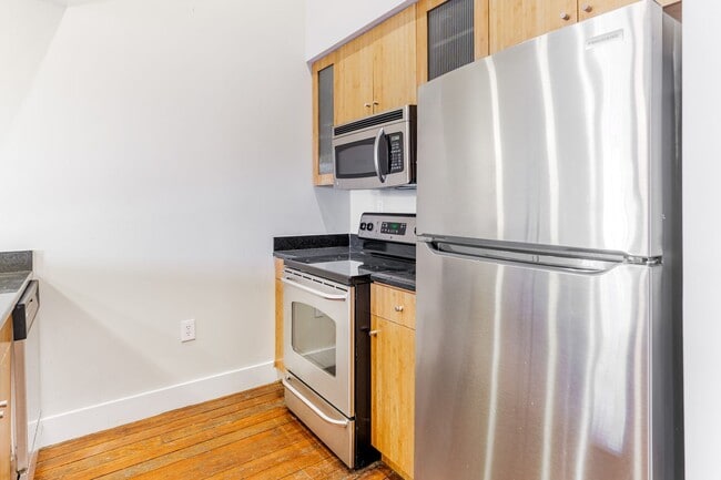 Photo - Great Two bedroom Two full bath apartment in the Buggy Factory! Unidad #2D - Two bed Two bath