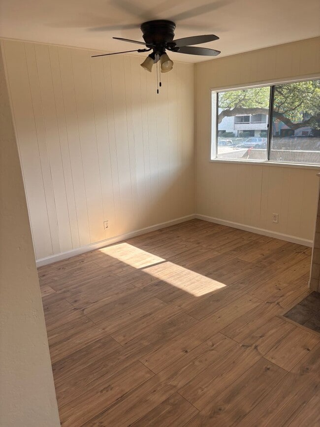 Photo - mp2386EDelMarBlvd Unidad 111