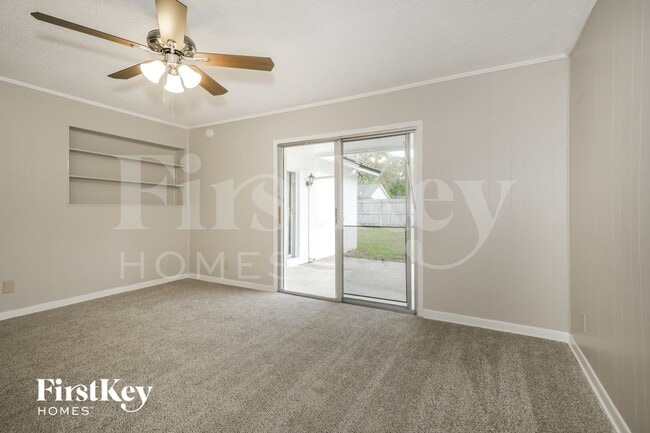 Photo - 2410 Oakdale Dr N