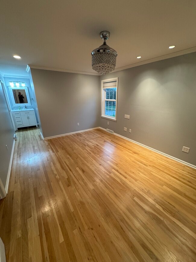 Photo - 2114 Deadora Rd