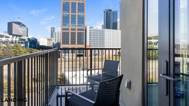 Photo - 1007 S Mint St Unidad 835