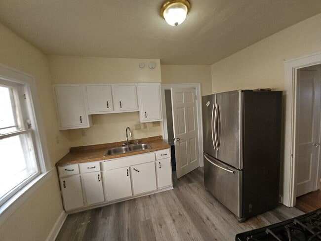 Photo - 1547 Hillcrest Rd Unit 1