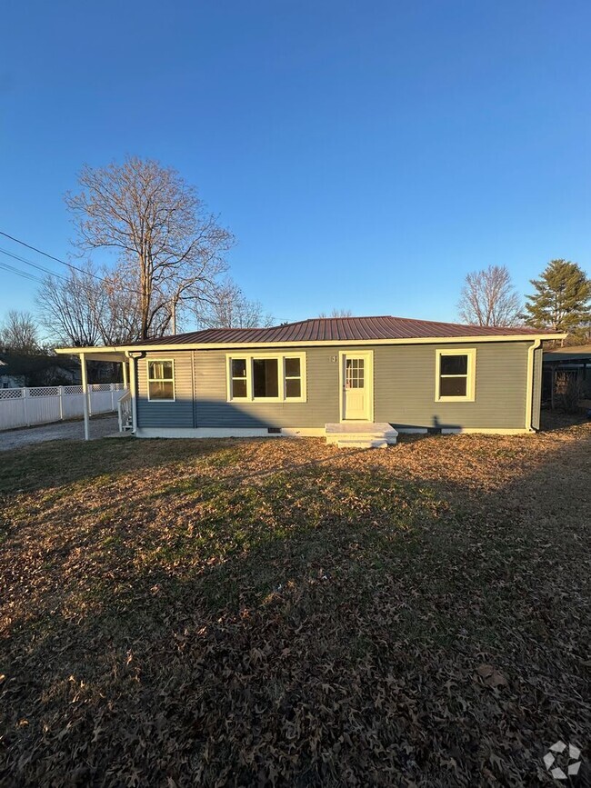 Building Photo - Cute 2 Bed 1 Bath Home In the Heat of McMi...