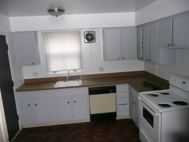 Photo - 1512-1522 Central St