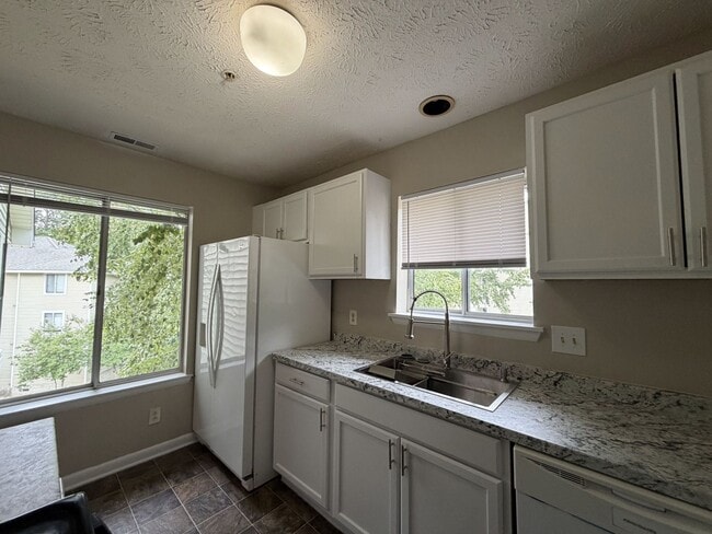 Photo - 3374 Galleria Dr