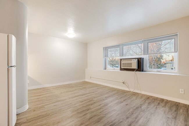 Photo - The Lee Apartments