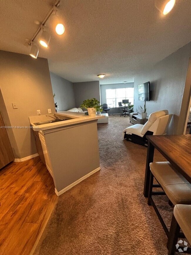 Building Photo - 12620 Vista Isles Dr Unit 1015 Rental