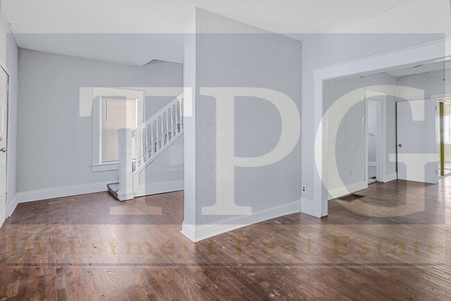 Photo - 6821 Bales Ave