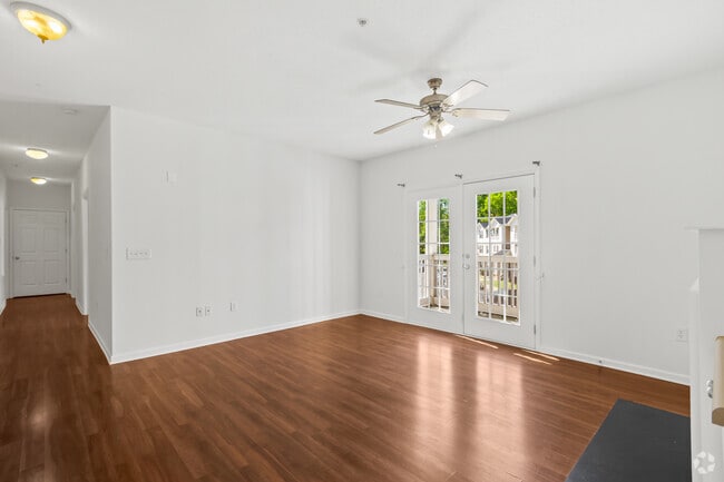 Building Photo - 622 McKenna Cir Unit 622 McKenna Circle Rental