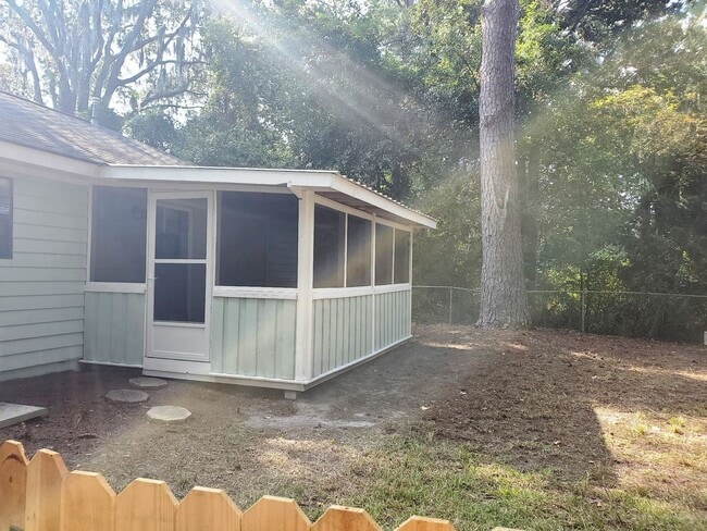 Photo - **Newly remodeled kitchen ** 2 bedroom, 2bath Isle of Hope home with fenced in backyard and scre...