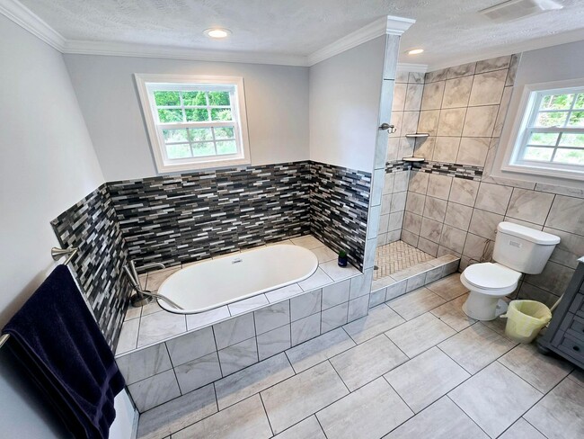 Photo - Amazing 4 bed room 3 bathroom home in the country with a large Private lot fully updated!!!!!!!