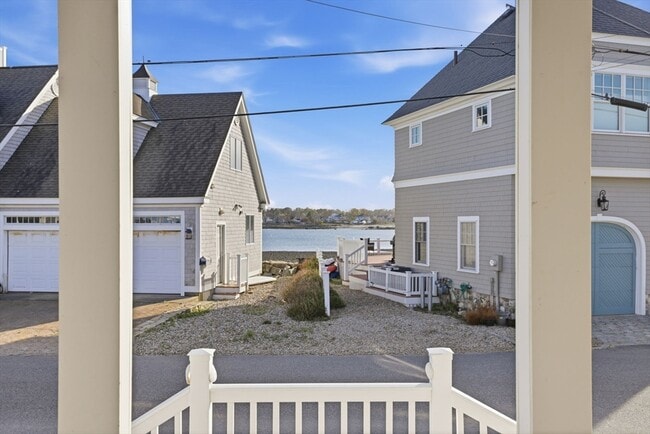 53 Lighthouse Rd