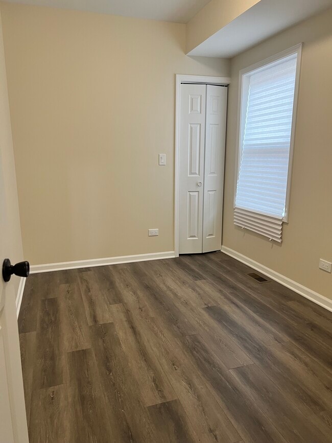 Photo - 7045 S Oakley Ave