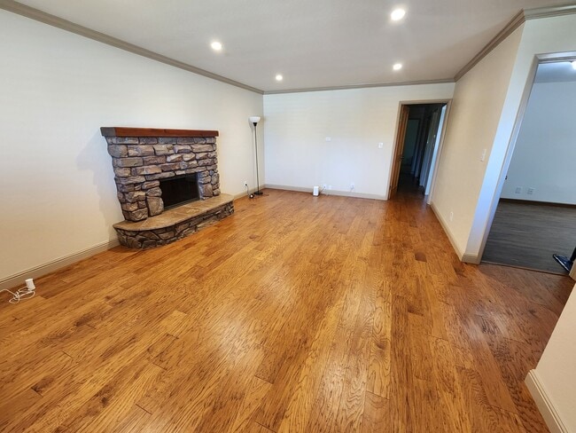 Photo - 1231 Padre Dr