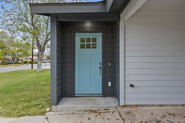 Photo - 1100 Monte Vista Dr