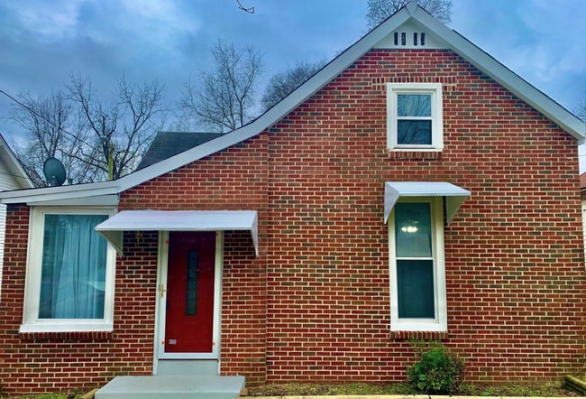 Photo - 1709 Cass St