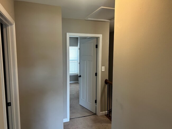 Photo - 562 Nepute St