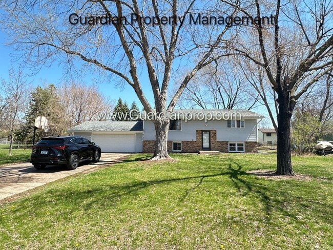 Champlin Single Family Home, Large Fenced ... - Champlin Single Family Home, Large Fenced ...