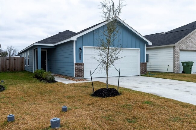 Photo - 824 Stoney Pt Ln