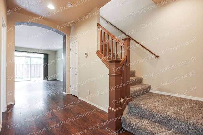 Photo - 20703 SW Rosemount St