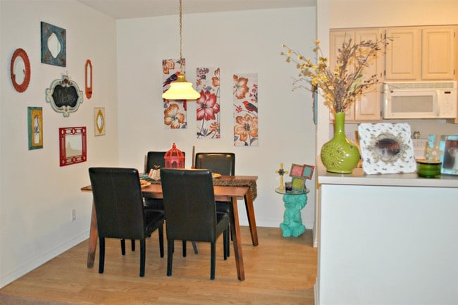 Photo - Cypress Lake Apartments