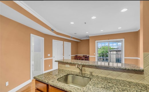 Photo - 15-1303-1-19 Tichenor Ln Unit 301