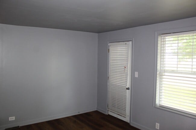 Photo - Available Now! Swartz Creek Schools!