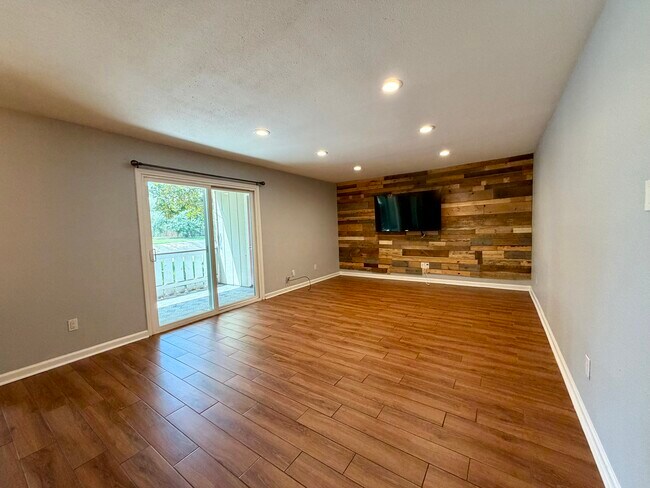 5005 Georgi Ln Unit 14