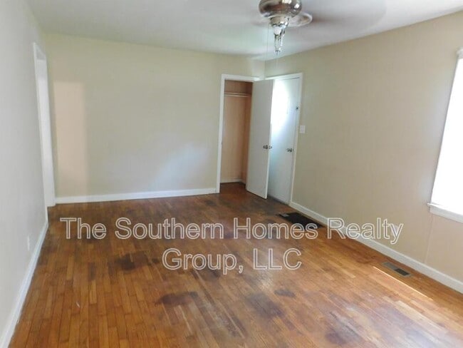 Photo - 1704 Shady Dr