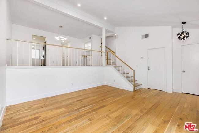 Photo - 13107 Mindanao Wy