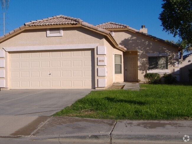 Building Photo - Beautifully Upgraded 3 Bedroom, 2 Bath Hom... Rental