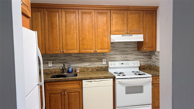 Photo - 5515 N Lakewood Cir Unit 122