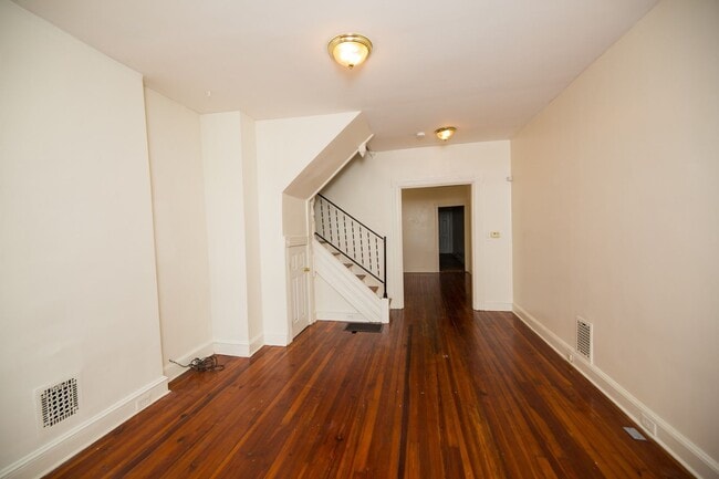 Photo - Charles Village 3bd/1.5ba Rowhome w/ W/D & A/C! --Available 8/14