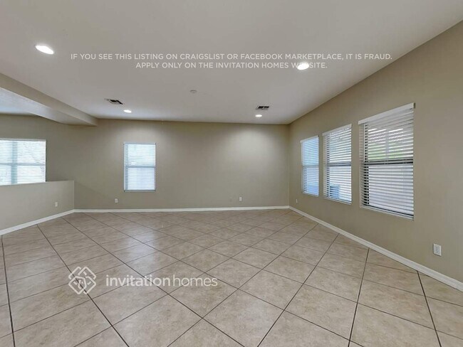 Photo - 9444 W Wilshire Ave