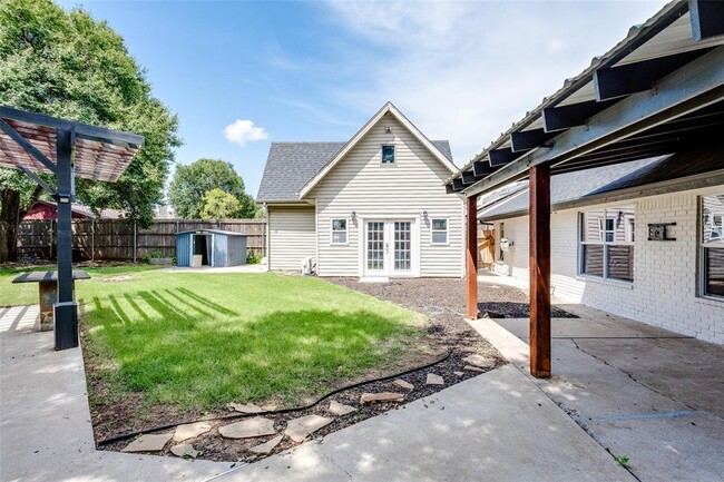 Photo - 1809 Norwich Pl