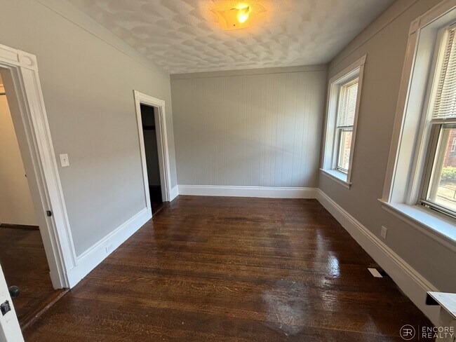 11 Park St Unit 3