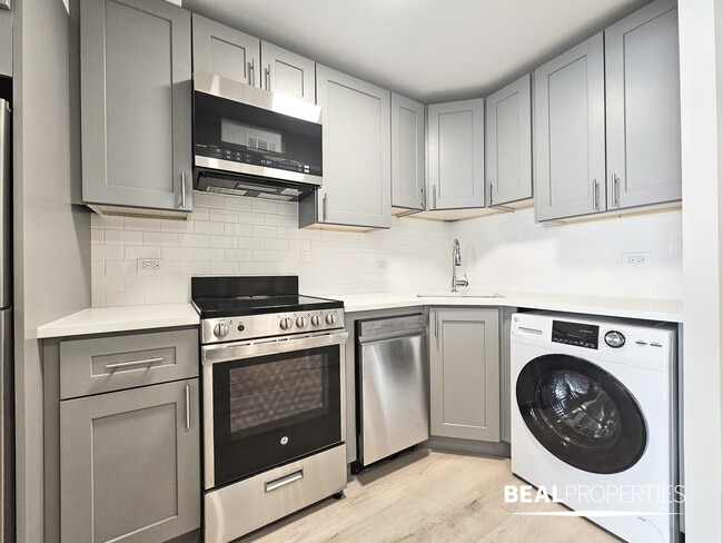 1220 N LaSalle