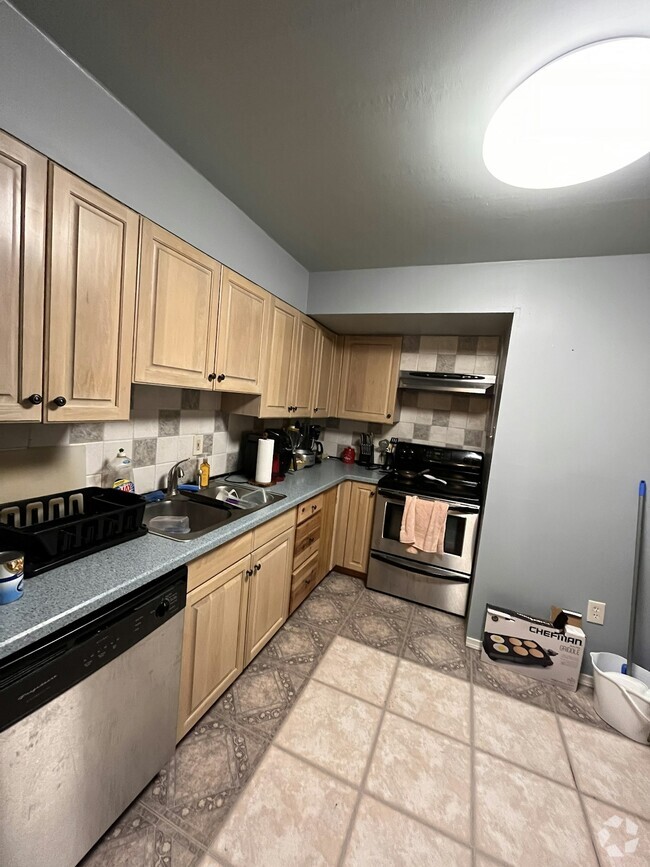 Building Photo - 220 Linden St Unit 307 Rental