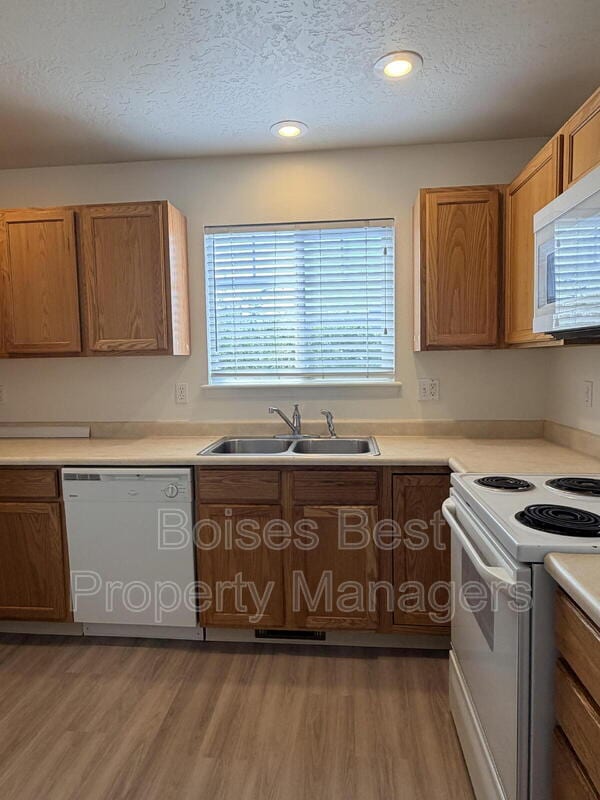 119 E King St