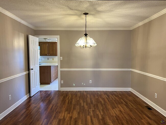 Photo - 115 Wedgewood Ct