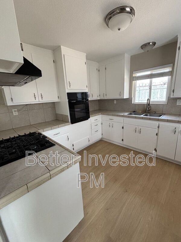 Photo - 111 Connely Ln