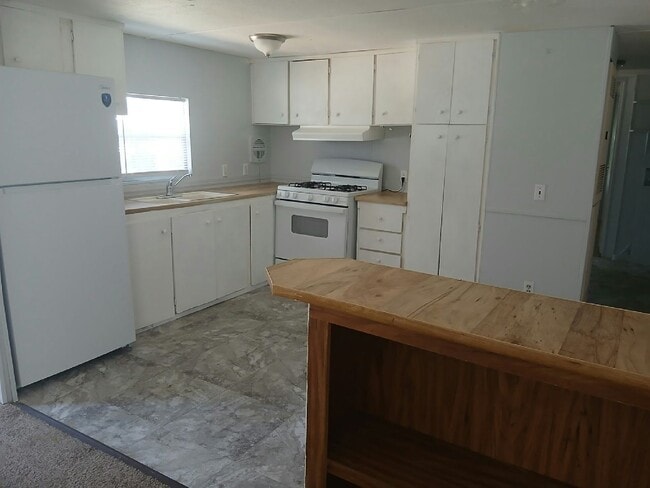 Photo - 130 S Suncoast Blvd