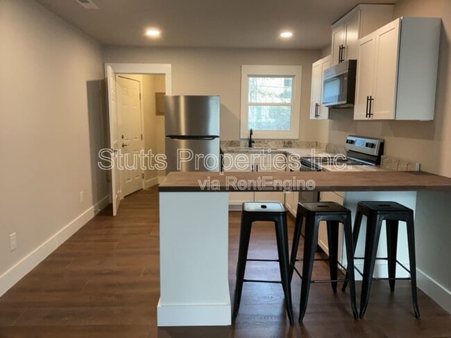 Photo - 625 Rivermont Rd