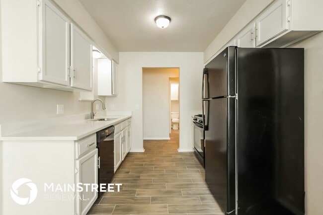 Photo - 725 Lapwing Rd