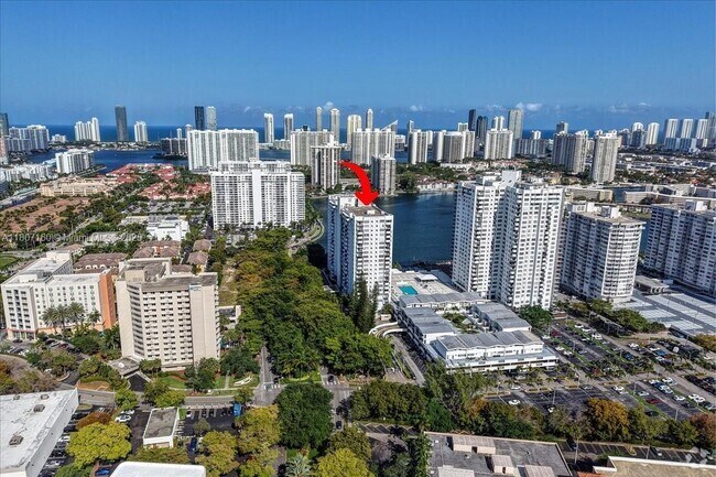 Building Photo - 2780 NE 183rd St Unit PH17 Rental
