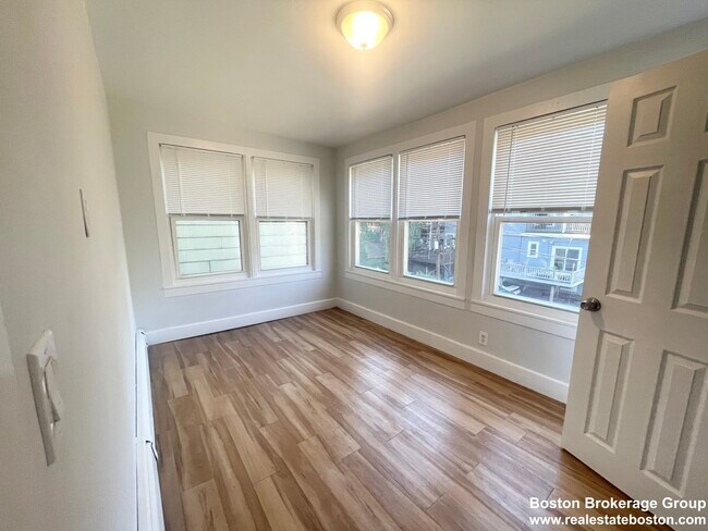 Photo - 22 Howell St Unit #2