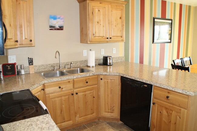 Photo - 195 Robison Dr