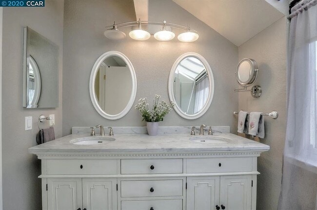 Photo - 34 Mozden Ln