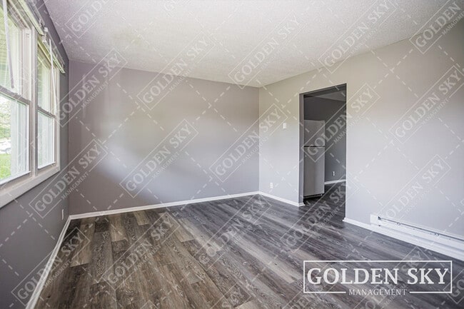 Photo - 210 S Keystone Cir